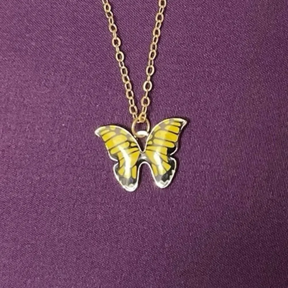 NWOT Girls Yellow and Black Multi-colored Butterfly Pendant Necklace with Chain